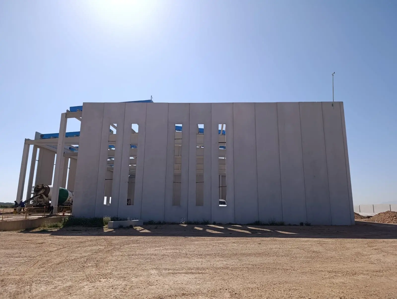 Cornisa empresa privada